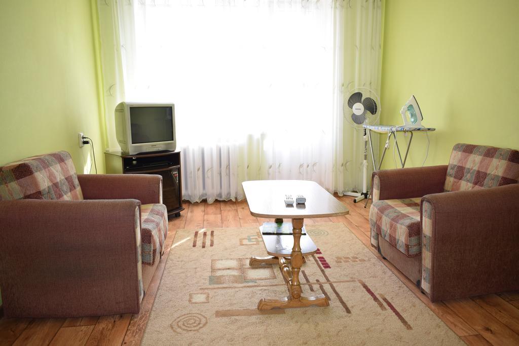 Apartment On Vasylya Chervoniya 67 Rivne Exterior foto