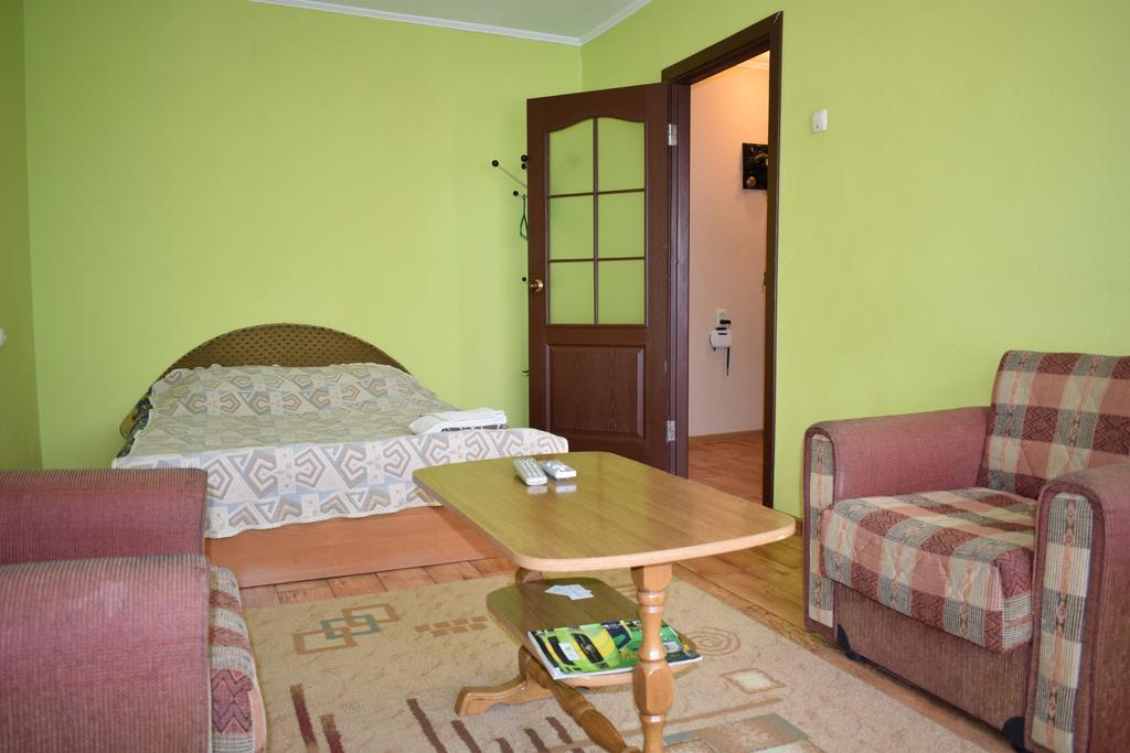 Apartment On Vasylya Chervoniya 67 Rivne Exterior foto